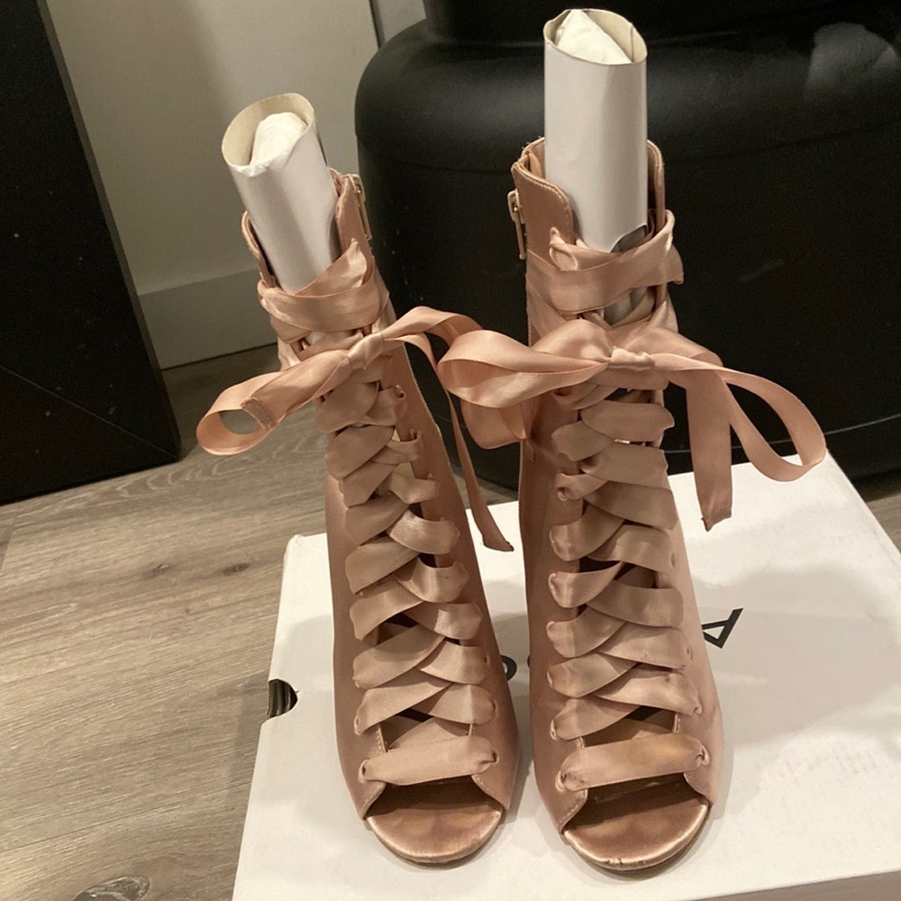 Dusty pink Rosamilia lace up boogie